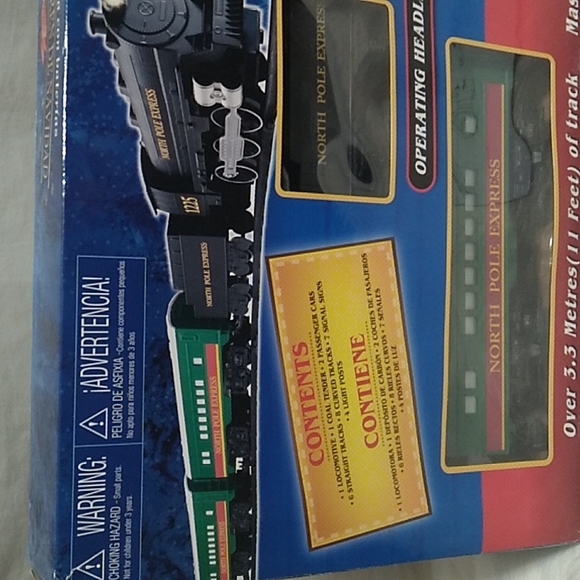 EZTEC Battery Operated North Pole Express 29 Piece 2020 Train Set - Picture 3 of 16